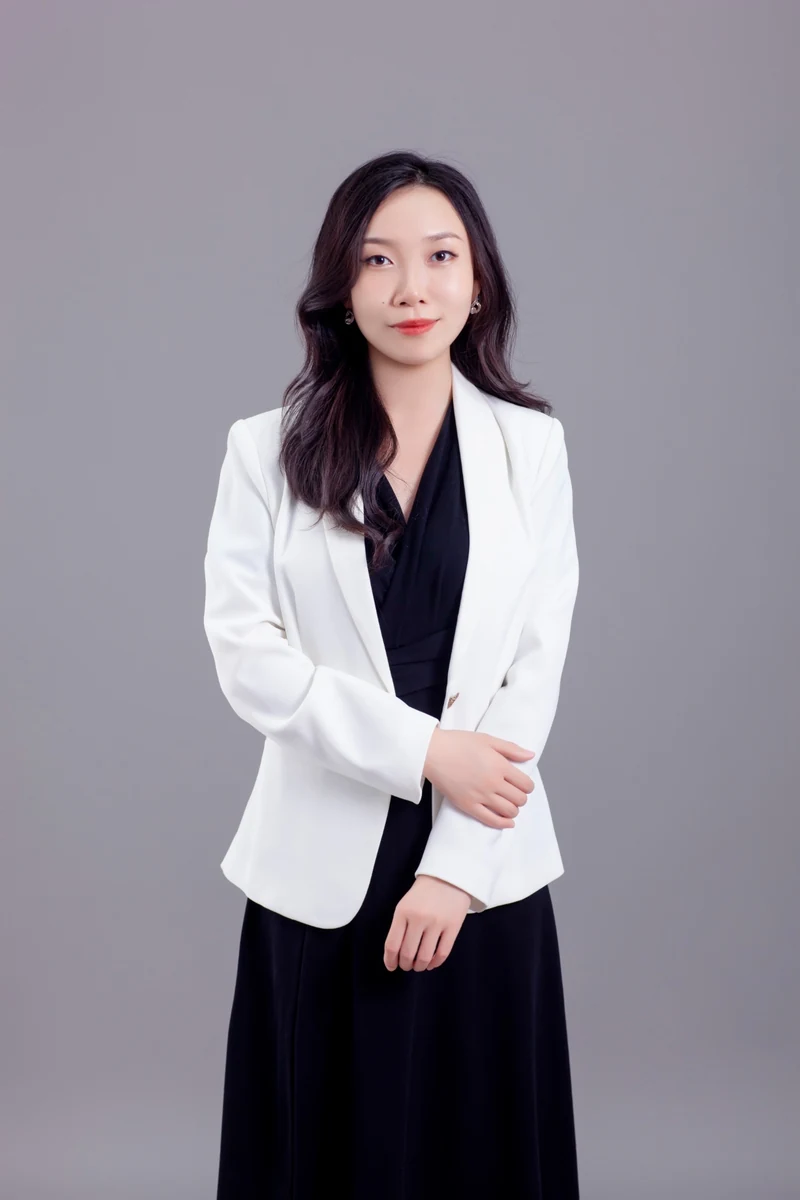 Anna, Chief Planning Consultant